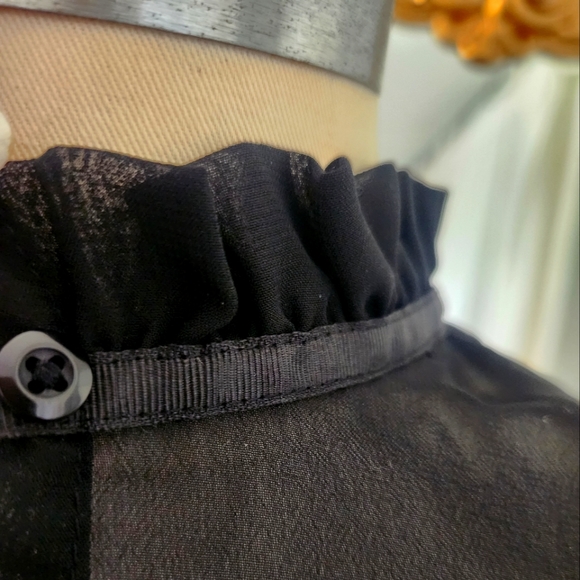 Kardashian kollection Xs Button up - Picture 2 of 7